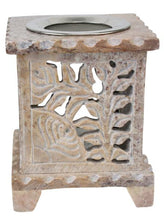 Laden Sie das Bild in den Galerie-Viewer, Räucherstövchen „Schatzkästchen“ aus Speckstein mit Edelstahlsieb 10 × 8 cm
