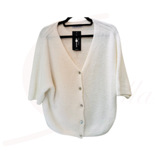 Laden Sie das Bild in den Galerie-Viewer, Damen Strickjacke Creme – Alpaka Cardigan Made in Italy
