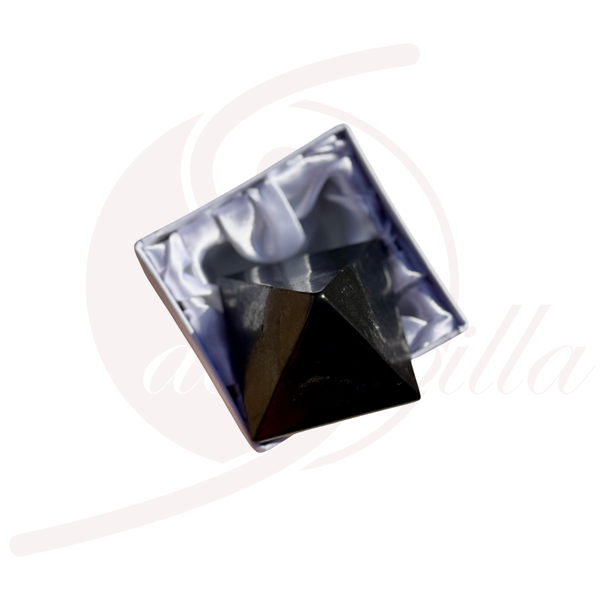 Schungit Pyramide 3,8–4,2 cm – Schutz & Erdung