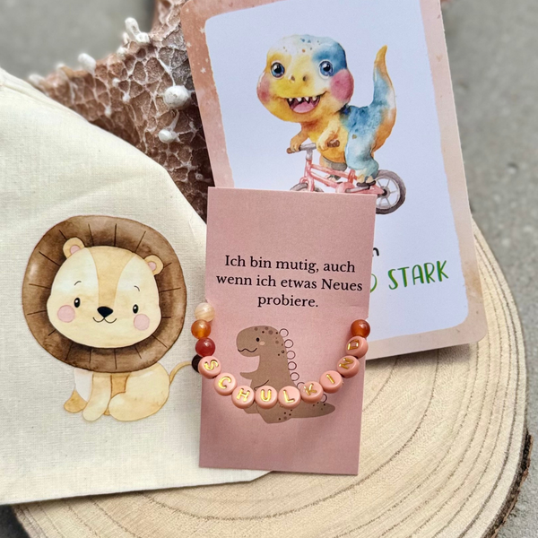 Mutmacher-Armband für Kinder aus Carneol mit Schulkind-Perlen, Affirmationskarte, Kraftkarte und Stoffbeutel
