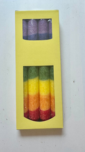 Laden Sie das Bild in den Galerie-Viewer, Stabkerzen Regenbogen 22 cm 4er Set – Lebensfreude &amp; Vielfalt
