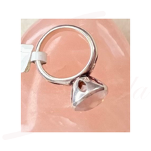 Laden Sie das Bild in den Galerie-Viewer, Rosenquarz Ring 12 mm facettiert – Selbstliebe &amp; Harmonie | 925 Silber Größe 53
