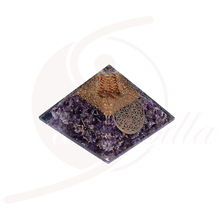 Laden Sie das Bild in den Galerie-Viewer, Orgonit Pyramide mit Amethyst &amp; Blume des Lebens 7 cm
